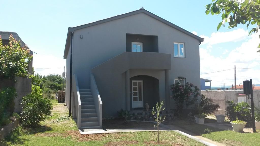 Apartman Monte Cristo Maslenica Eksteriør billede
